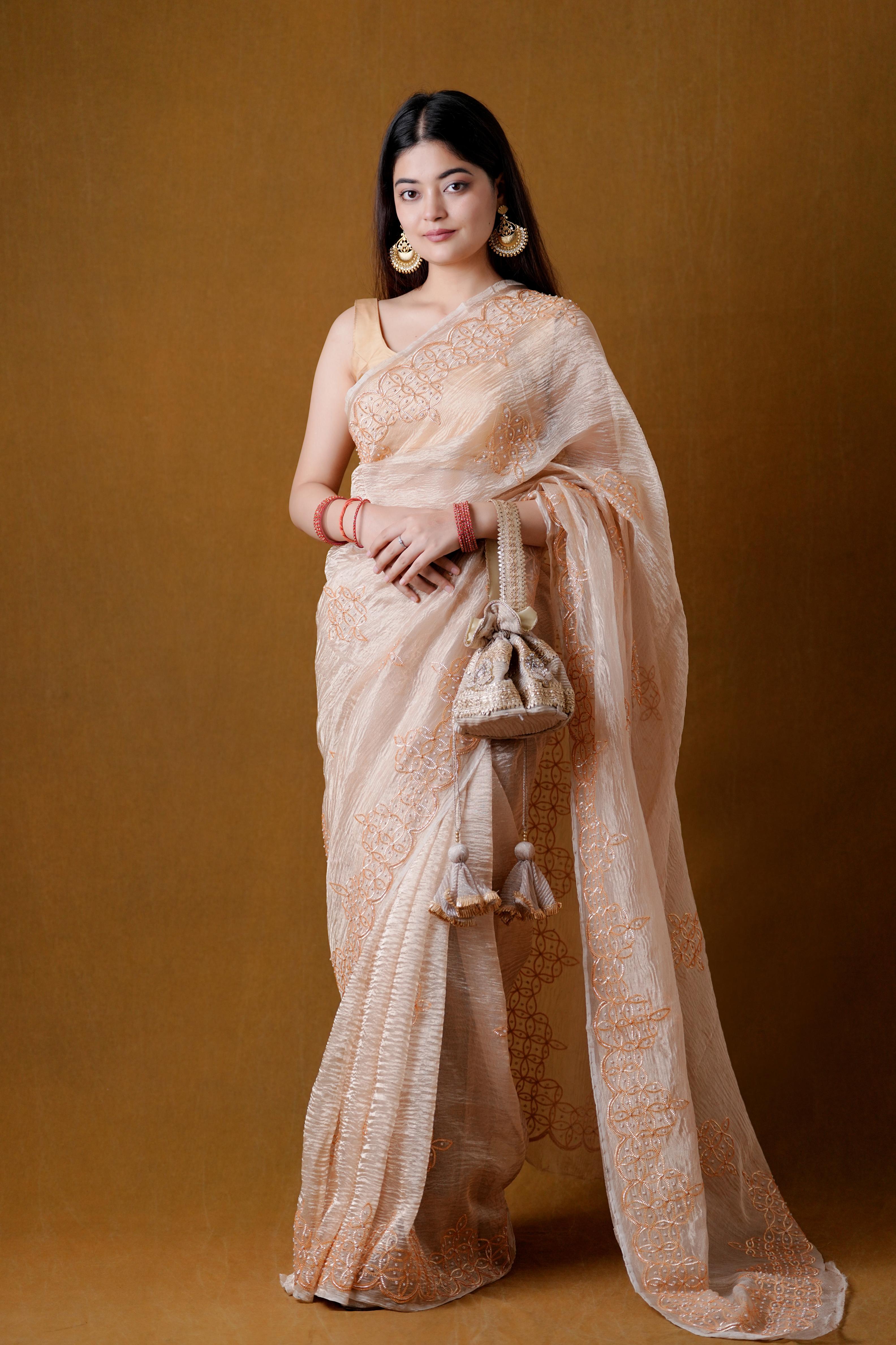 Crush tissue saree